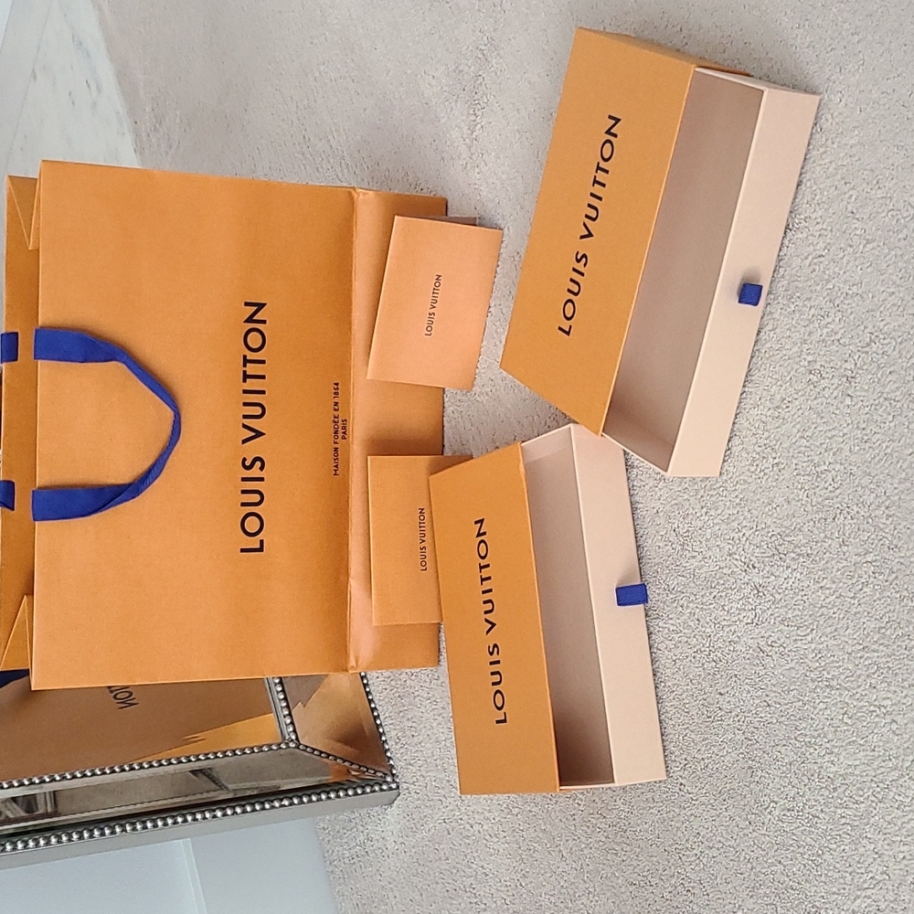 Louis Vuitton Pull- Out Drawer Boxes, Receipt Holders & Bag!